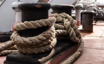 Швартовые концы. Фото Андрея Станавова, РИА Новости