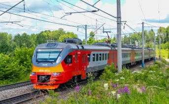 Электропоезд. Фото пресс-служба ОАО «РЖД»