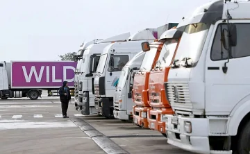 Грузовики. Фото Владимира Аносова, Российская газета