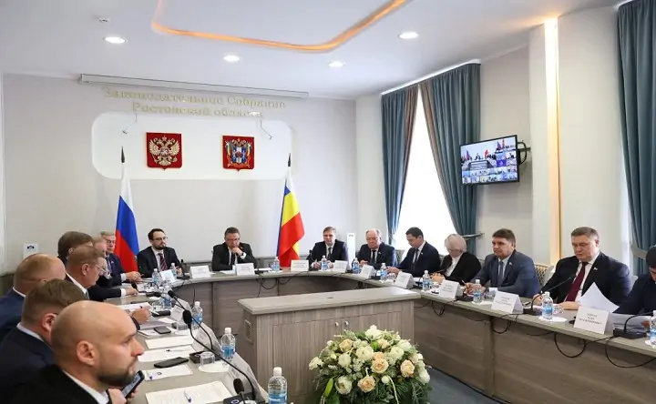 Заседание. Фото с сайта Законодательного собрания Ростовской области