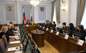 Круглый стол. Фото Анатолия Карбинова