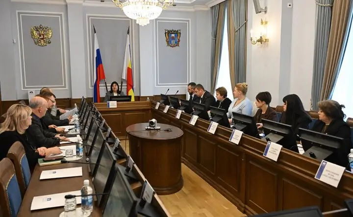 Круглый стол. Фото Анатолия Карбинова