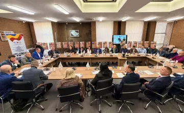 Круглый стол. Автор фото Раиля Актынбаева