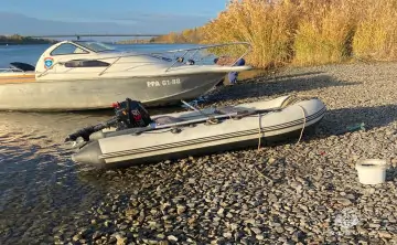 Надувная лодка. Фото пресс-службы ГУ МЧС по Ростовской области