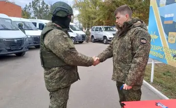 Передача техники. Фото donland.ru