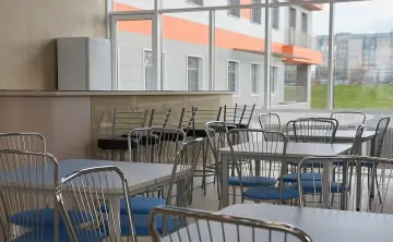 Школьная столовая. Фото Дмитрия Ягодкина/ ТАСС