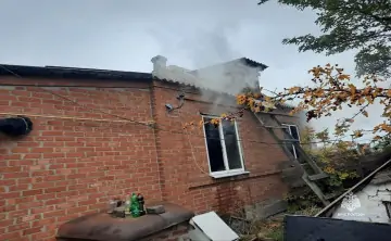 Сгоревший дом. Фото пресс-службы ГУ МЧС по Ростовской области