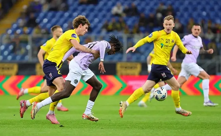 Момент матча «Ростов» — «Акрон». Фото пресс-службы футбольного клуба «Ростов»