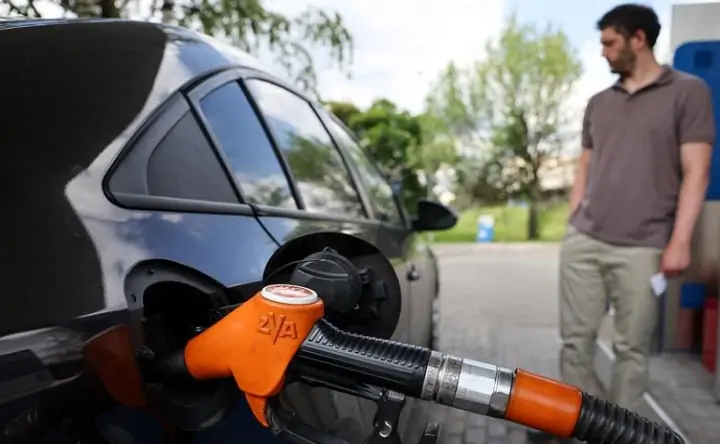 АЗС. Фото Сергея Бобылева, ТАСС