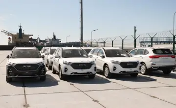 Автомобили. Фото Юрия Смитюка, ТАСС