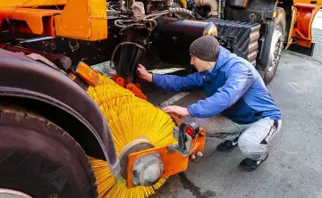 Проверка снегоуборочной техники. Фото администрации Ростова