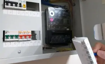 Снятие показаний счётчика. Фото donnews.ru