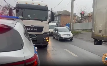 Место ДТП. Скриншот из видео УГИБДД Ростовской области