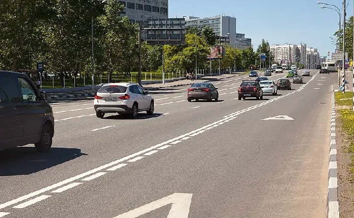 Выделенная полоса. Фото Алексея Зотова, «Коммерсантъ»