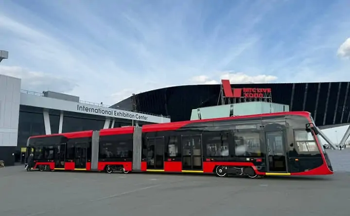 Трёхсекционный трамвай. Фото пресс-службы «Синара - Транспортные Машины»