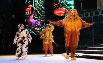 Фрагмент спектакля "Волшебник Изумрудного города". Фото Марина Михайлова