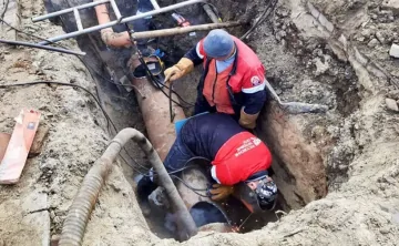 Ремонт на теплотрассе. Фото Александра Скрябина