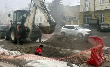 Фото с места порыва департамента ЖКХ города