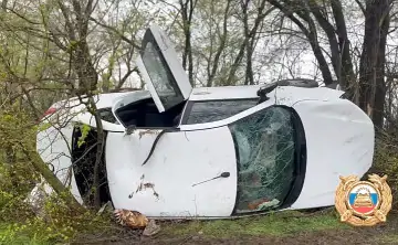 Фото с места ДТП отдела пропаганды УГИБДД по Ростовской области