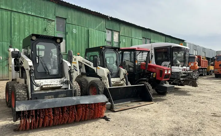 Коммунальная техника. Фото администрации Ростова