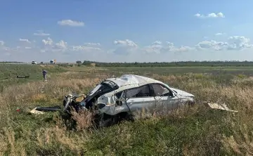 Разбившийся автомобиль. Фото отдела пропаганды ГИБДД по Ростовской области