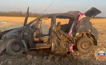 Фото с места ДТП на трассе «Новороссия» отдела пропаганды УГИБДД по Ростовской области