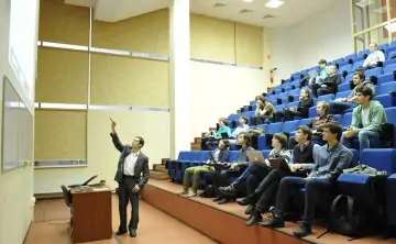 Пара в университете. Фото Юрия Белинского, ТАСС