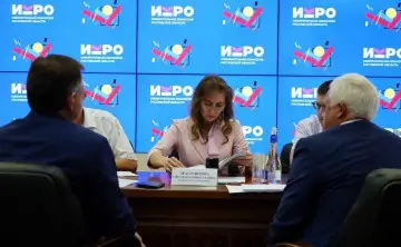 Подача документов. Фото пресс-службы избирательной комиссии Ростовской области