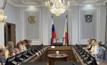 Круглый стол. Фото donnews.ru