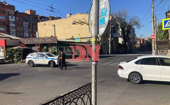 Полицейские дежурят на улице Московской. Фото donnews.ru