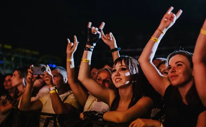 Зрители концерта. Фото Roof Life