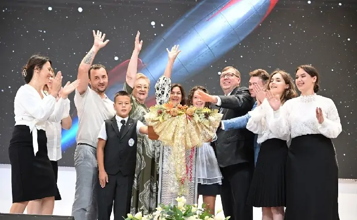 Торжественный запуск школы. Фото Законодательного собрания Ростовской области