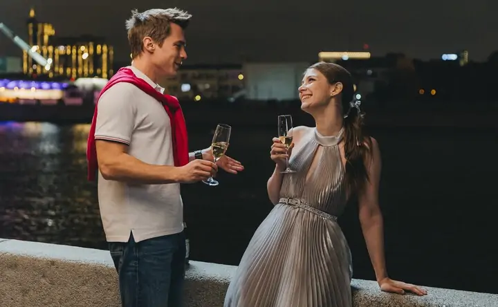 Кадр из сериала «Москва слезам не верит. Всё только начинается». Фото Wink.ru