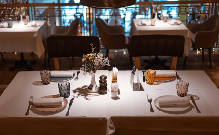 Ресторан. Фото с официальной страницы в соцсетях ресторана «Магадан»