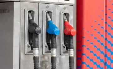 АЗС. Фото Олега Харсеева, «Коммерсантъ»