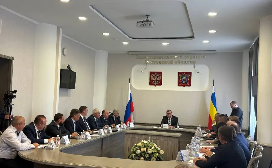 Встреча участников с наставниками. Фото donnews.ru