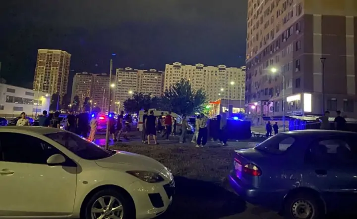 Обстановка на месте жилого дома в Левенцовке. Фото donnews.ru