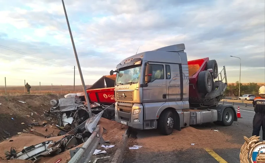 Место происшествия. Фото Госавтоинспекции Ростовской области