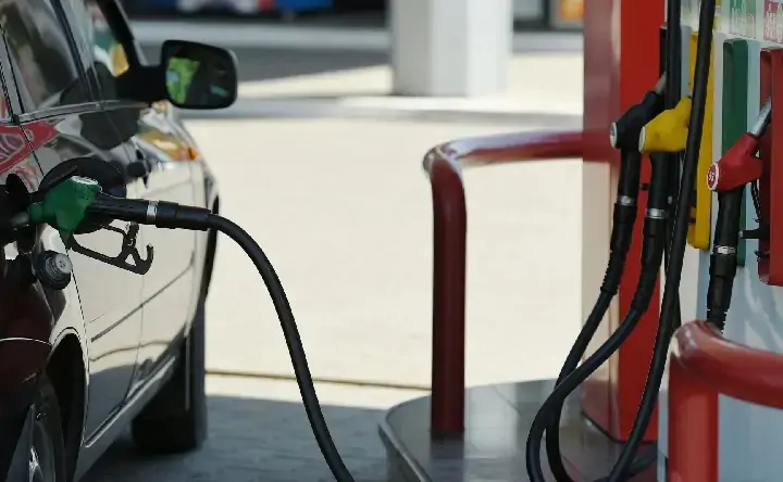 Заправка. Фото Алексея Сазонова, РИА Новости