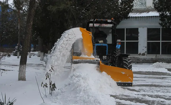 Сальская снегоуборочная машина. Фото "Сальсксельмаш"