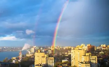 Радуга над Ростовом. Фото Дениса Демкова