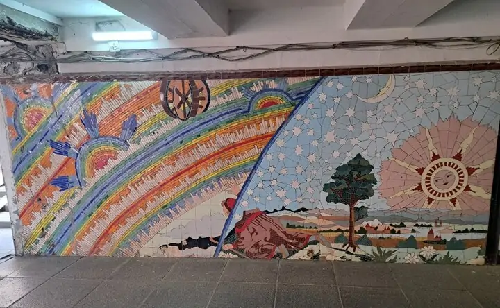 Панно на пересечении Кировского проспекта и улицы Большой Садовой. Фото donnews.ru