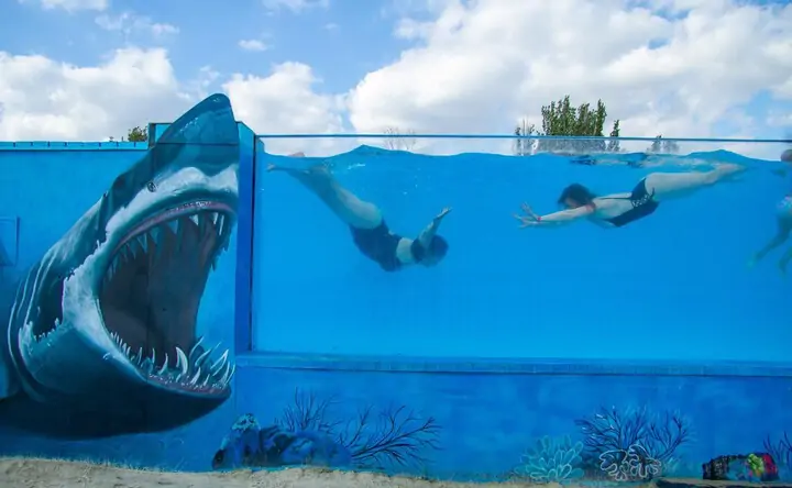 В бассейне.  Фото ООО «Азовское взморье»