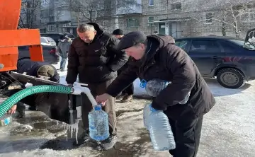 Подвоз воды в Гуково. Фото Telegram-канал министра ЖКХ региона Антонины Пшеничной