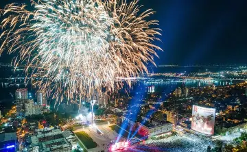 Фейерверк. Фото Дениса Демкова