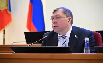 Председатель  Заксобрания региона Александр Ищенко. Фото с сайта zsro.ru