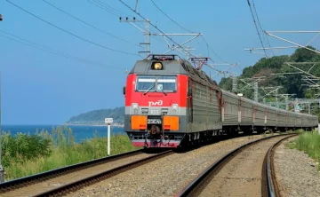 Расписание поездов налаживают вторые сутки после перекрытия Крымского моста. Фото СКЖД