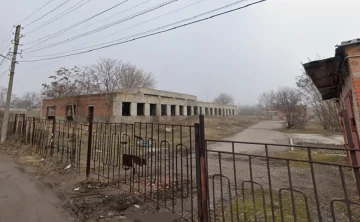 Корпус перестали строить из-за неудачного расположения. Фото Google Maps