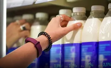 Молоко. Фото Сергей Лантюхов, "Известия"