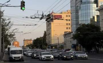 Западный мост полностью перекрыт. Фото donnews.ru